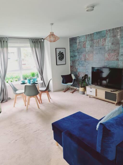 Stylish 2 Bedroom Apartment / Free Gated Parking Glasgow Kültér fotó
